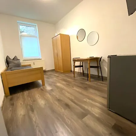 Rennsteighostel Hostal *