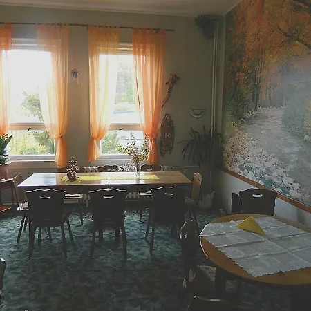 Rennsteighostel Hostal *